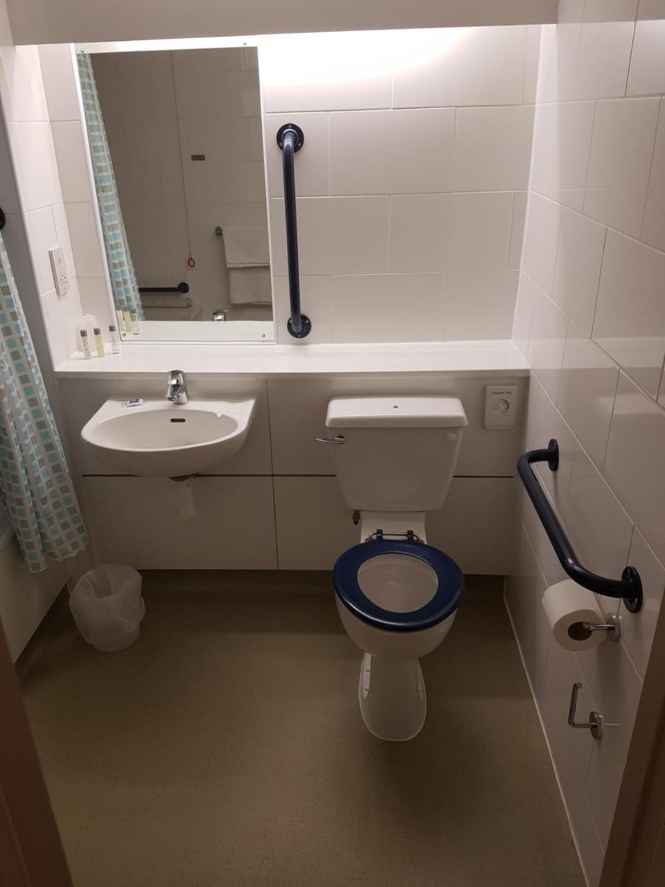 Ibis Budget Натсфорд Экстерьер фото
